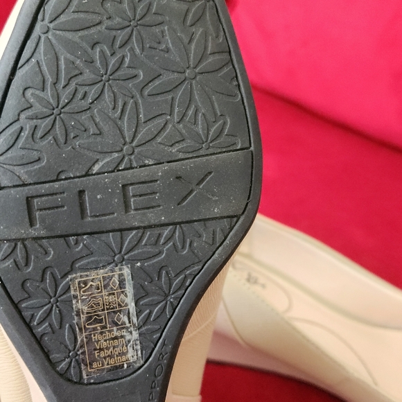 Life Stride Beige heel 6M - Picture 6 of 7